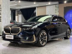 BMW 5 Series 530Li Luxury Edition Premium Package - ფოტო 1