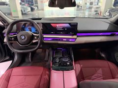 BMW 5 Series 530Li Luxury Edition Premium Package - ფოტო 10
