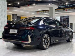 BMW 5 Series 530Li Luxury Edition Premium Package - ფოტო 17