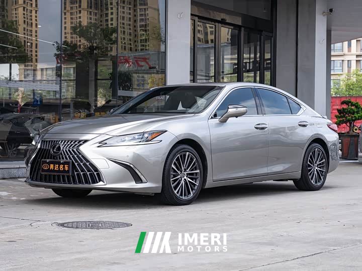 Lexus ES 2022 300h Premium Edition - ავტომობილი ჩინეთიდან