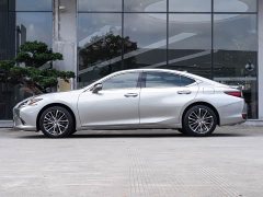Lexus ES 2022 300h Premium Edition - ფოტო 4