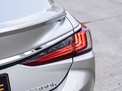 Lexus ES 2022 300h Premium Edition - ფოტო 7