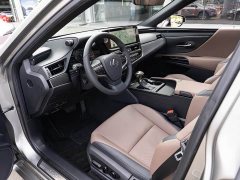 Lexus ES 2022 300h Premium Edition - ფოტო 9