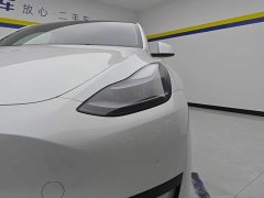Tesla Model Y Rear-Wheel Drive - ფოტო 5