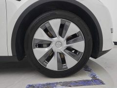 Tesla Model Y Rear-Wheel Drive - ფოტო 6