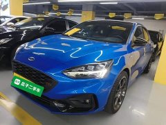 Ford Focus 2021 Sedan EcoBoost 180 Automatic ST Line - ფოტო 1