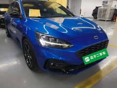 Ford Focus 2021 Sedan EcoBoost 180 Automatic ST Line - ფოტო 3