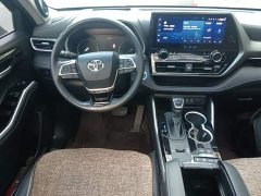 Toyota Highlander Hybrid 2.5L AWD Premium 7-Seater - ფოტო 10