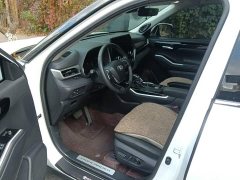 Toyota Highlander Hybrid 2.5L AWD Premium 7-Seater - ფოტო 15