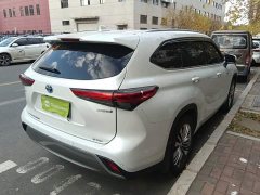 Toyota Highlander Hybrid 2.5L AWD Premium 7-Seater - ფოტო 6