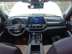 Toyota Highlander Hybrid 2.5L AWD Premium 7-Seater - ფოტო 9