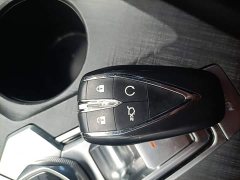 Changan UNI-V 1.5T Premium Edition - ფოტო 8