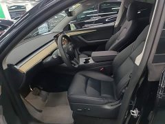 Tesla Model Y Rear-Wheel Drive - ფოტო 14
