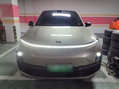 Li Auto L9 Max - ფოტო 2