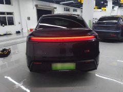 Tesla Model Y Rear-Wheel Drive Launch Edition - ფოტო 5
