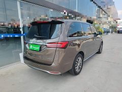 Buick GL8 Land Business Class Smart Edition - ფოტო 6