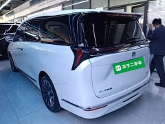 Buick GL8 Luxe Smart Comfort Edition - ფოტო 4