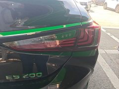 Lexus ES 200 Premium Edition - ფოტო 7