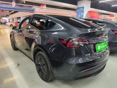 Tesla Model Y 2024 Rear-Wheel Drive - ფოტო 4