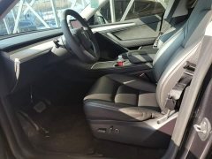 Tesla Model Y Rear-Wheel Drive - ფოტო 14
