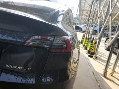 Tesla Model Y Rear-Wheel Drive - ფოტო 7