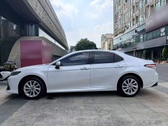 Toyota Camry 2021 2.0G Luxury - ფოტო 8