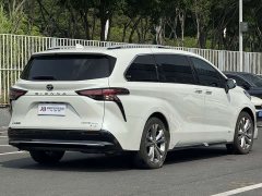 Toyota Sienna 2.5L Hybrid Premium - ფოტო 9