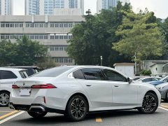 BMW 5 Series 525Li M Sport Package - ფოტო 3