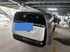 Li Auto Li Xiang MEGA Ultra - ფოტო 3