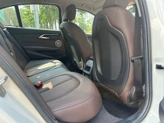 BMW 1 Series Facelift 120i M Sport Night Edition - ფოტო 7