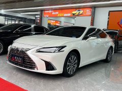 Lexus ES 200 Premium Edition - ფოტო 1