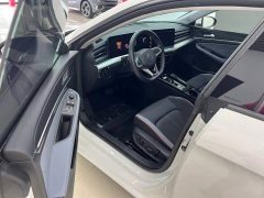 Volkswagen Lingdu L 280TSI DSG Dazzling Red Edition - ფოტო 9