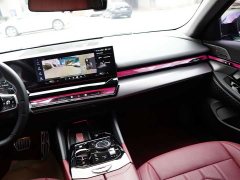 BMW 5 Series 530Li Premier M Sport Package - ფოტო 5