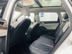 Volkswagen Touareg 300TSI Two-Wheel Drive Moonlight Edition - ფოტო 10