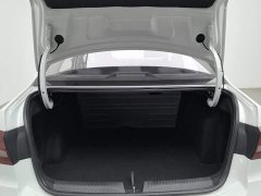 Volkswagen Jetta VA3 2021 1.5L Automatic Upward Life Edition - ფოტო 16