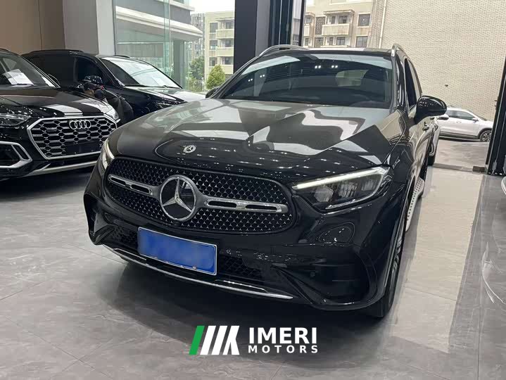 Mercedes-Benz GLC 300 L 4MATIC Dynamic 5-Seater