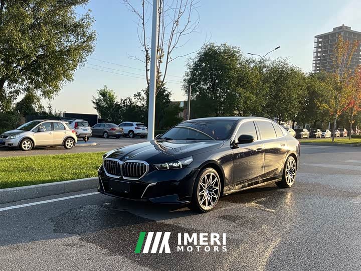 BMW 5 Series 530Li Premier M Sport Package - ავტომობილი ჩინეთიდან