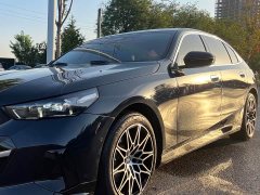 BMW 5 Series 530Li Premier M Sport Package - ფოტო 4