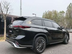 Toyota Crown Venza 2.5L HEV AWD Luxury - ფოტო 6