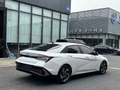 Hyundai Elantra 1.5L CVT Luxury - ფოტო 10