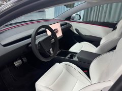 Tesla Model 3 High Performance All-Wheel Drive - ფოტო 4