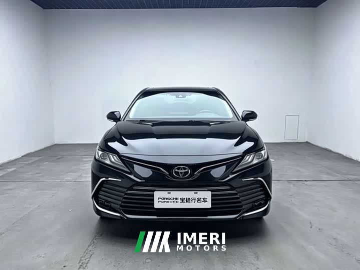 Toyota Camry 2.0G Luxury