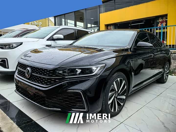 Volkswagen Passat 330TSI Starry Sky Luxury Edition - ავტომობილი ჩინეთიდან