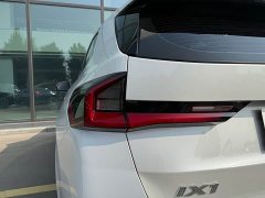 BMW iX1 eDrive25L M Sport Package - ფოტო 20