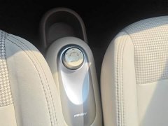 Wuling Hongguang MINIEV Fourth Generation Four-Door Advanced Edition - ფოტო 16