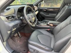 Toyota Crown Venza 2.5L HEV AWD Premium - ფოტო 4