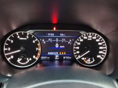 Nissan Altima 2.0L SV Black Gold Edition - ფოტო 17