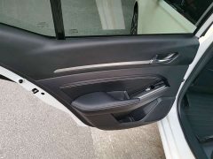 Nissan Altima 2.0L SV Black Gold Edition - ფოტო 7