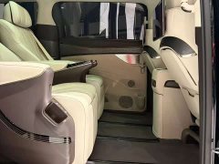 Denza BYD Denza D9 DM-i Smart Drive 1020 Four-Wheel Drive Premium - ფოტო 16