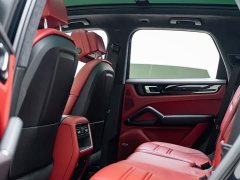 Porsche Cayenne New Energy Cayenne E-Hybrid 2.0T - ფოტო 11